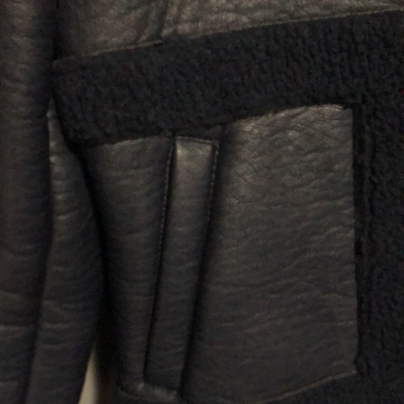 Guess Sherpa/ Shearling faux leather cropped bomber coat - Picture 10 of 14